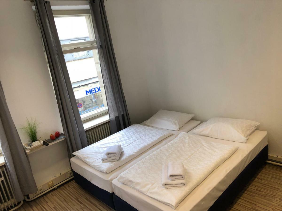 Downtown City - Privaterooms Fuerth Exterior photo
